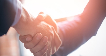 SolarDuck, Green Arrow Capital, and New Developments s.r.l. collaboration to develop an offshore hybrid wind-solar farm in the Gulf of Taranto offshore Italy 